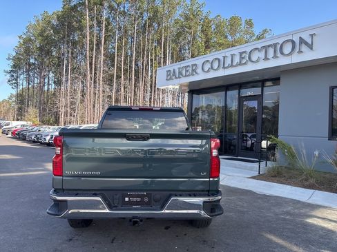 Used 2025 Chevrolet Silverado 1500 LT AWD/4WD image 8