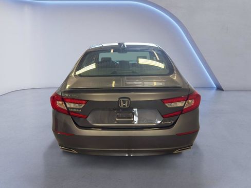 Used 2018 Honda Accord Sport image 7