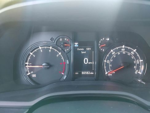 Used 2020 Toyota 4Runner SR5 image 10