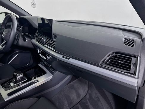 Used 2024 Audi Q5 2.0T Premium image 30