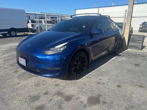 Used 2021 Tesla Model Y Long Range AWD/4WD image 2