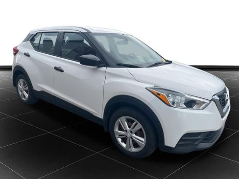 Used 2020 Nissan Kicks S FWD image 7