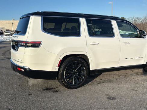 Used 2023 Jeep Grand Wagoneer Series II image 6