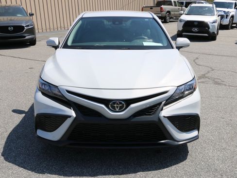 Used 2024 Toyota Camry SE FWD image 11