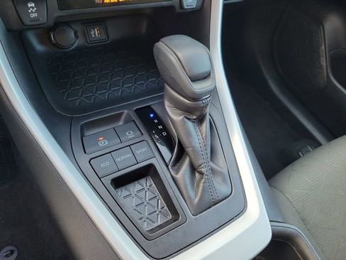 Used 2024 Toyota RAV4 XLE image 24