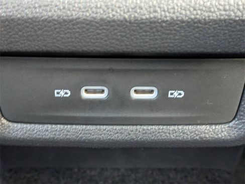 New 2026 Volkswagen Taos SEL image 17