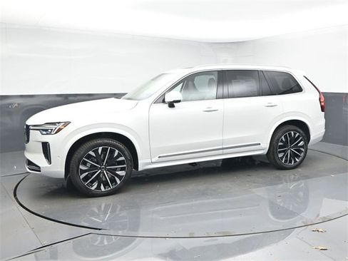New 2026 Volvo XC90 B6 Ultra image 4