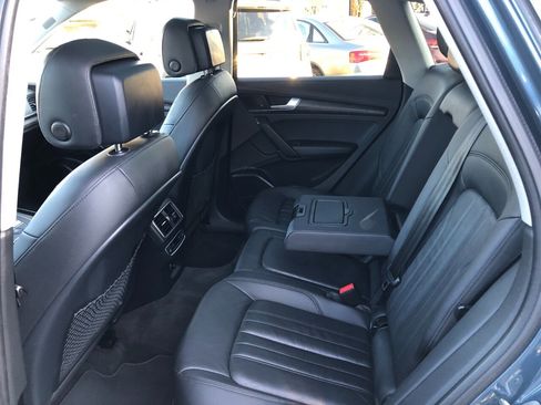 Used 2018 Audi Q5 2.0T Premium Plus w/ Premium Plus Package image 11