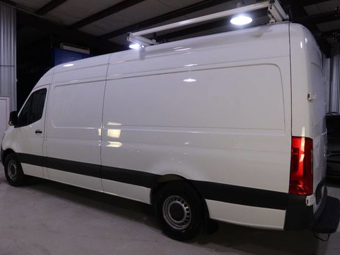Used 2023 Mercedes-Benz Sprinter 2500 image 2