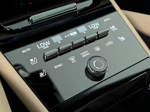 New 2026 Porsche Cayenne Coupe AWD/4WD image 33