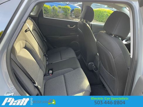 Used 2023 Hyundai Kona SE w/ Cargo Package image 49