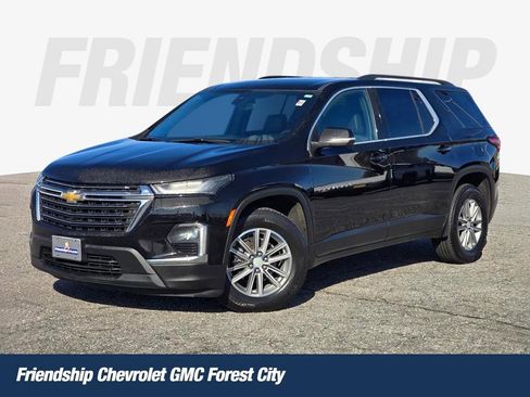 Used 2022 Chevrolet Traverse LT image 1