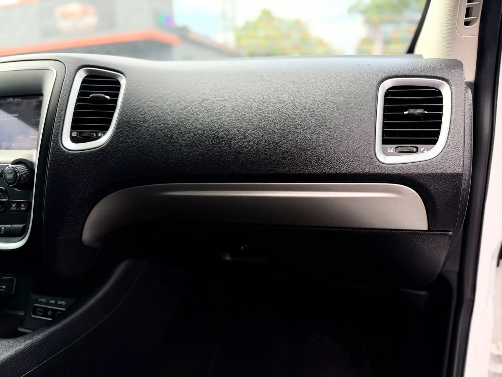 Used 2019 Dodge Durango SXT w/ 3rd Row Seating Group RWD image 38