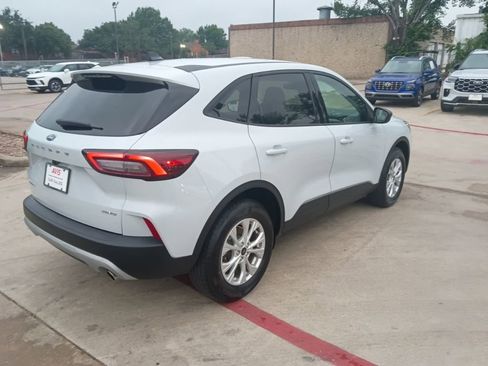Used 2025 Ford Escape Active AWD/4WD image 7