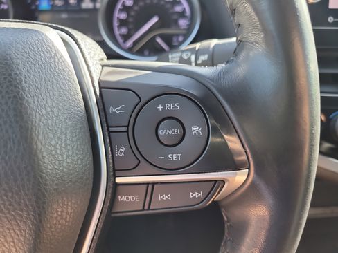 Used 2021 Toyota Camry XLE image 29