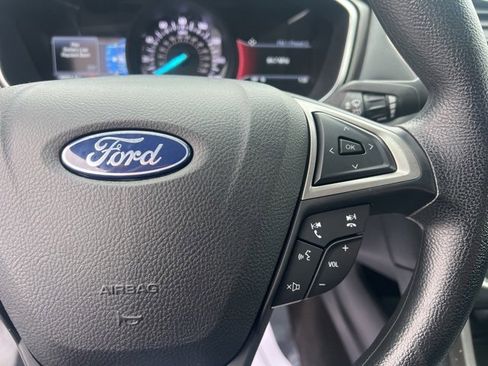 Used 2020 Ford Fusion SE image 25