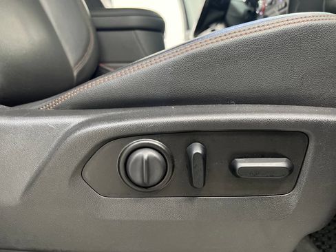 Used 2021 GMC Sierra 1500 AT4 w/ AT4 Value Package AWD/4WD image 31