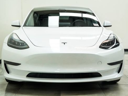 Used 2023 Tesla Model 3 Standard Range RWD image 6