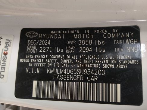 Used 2025 Hyundai Elantra Sport FWD image 33