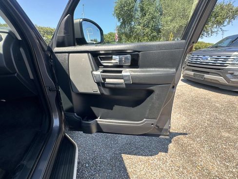 Used 2016 Land Rover LR4 HSE Silver Edition AWD/4WD image 16