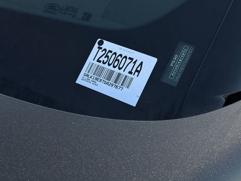 Used 2025 Land Rover Range Rover Autobiography image 32