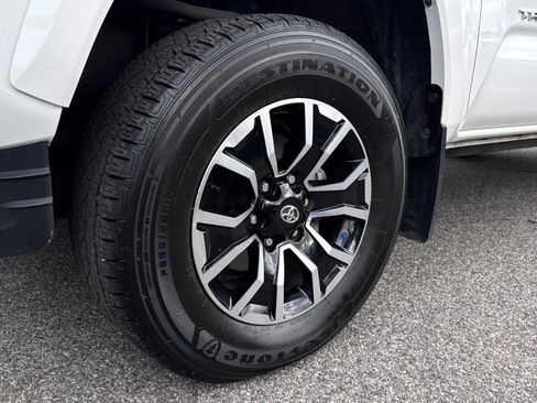 Used 2023 Toyota Tacoma TRD Sport image 13