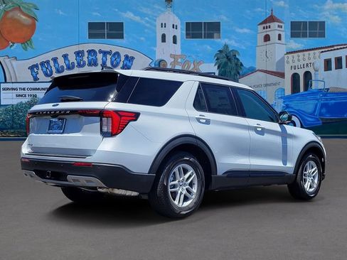 New 2026 Ford Explorer Active w/ Active Comfort Package RWD image 4