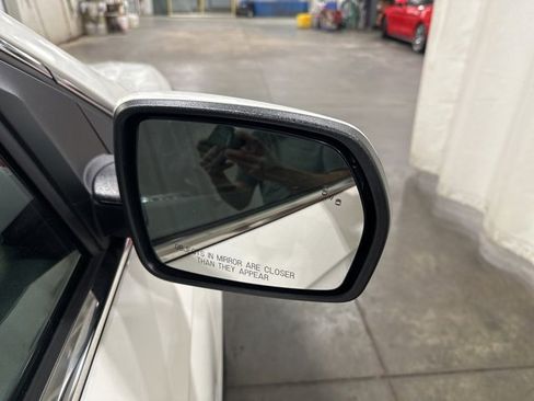 Used 2024 Ford Edge SEL w/ Convenience Package image 38