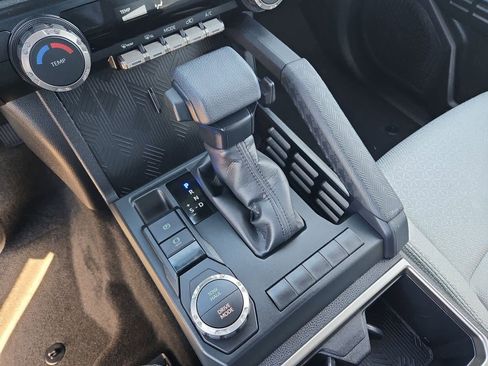 Used 2025 Toyota 4Runner SR5 image 30