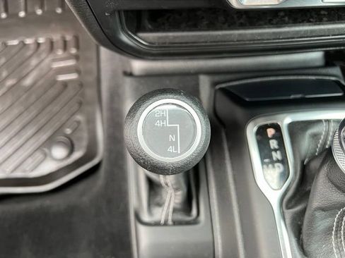 Used 2023 Jeep Wrangler Unlimited Sahara w/ Cold Weather Group AWD/4WD image 32