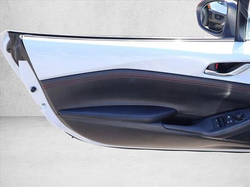 Used 2016 MAZDA MX-5 Miata Grand Touring RWD image 9