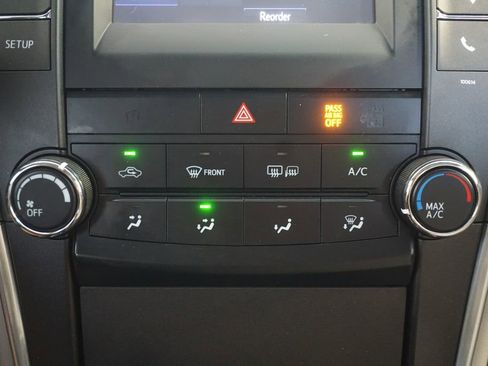 Certified 2017 Toyota Camry LE FWD image 11