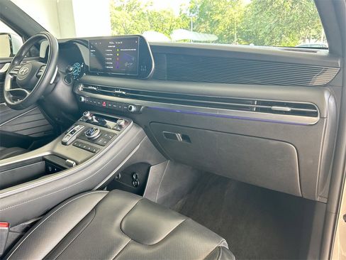 Used 2024 Hyundai Palisade Calligraphy image 43
