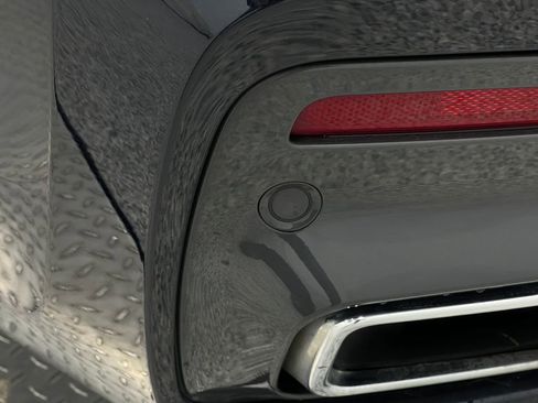 Used 2021 BMW 750i xDrive w/ Executive Package image 13