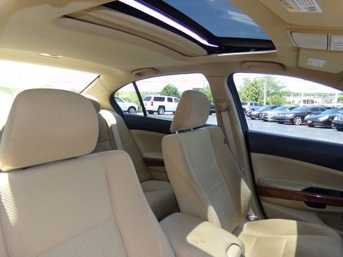 Used 2012 Honda Accord EX image 29