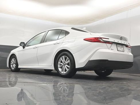 Used 2025 Toyota Camry LE FWD image 14