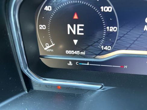 Used 2022 GMC Sierra 1500 AT4 w/ AT4 Preferred Package image 27