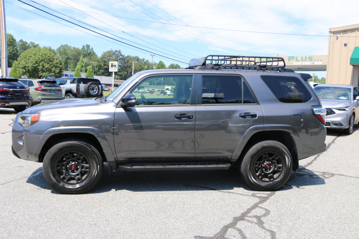 Used 2021 Toyota 4Runner Venture w/ Moonroof Package AWD/4WD image 2