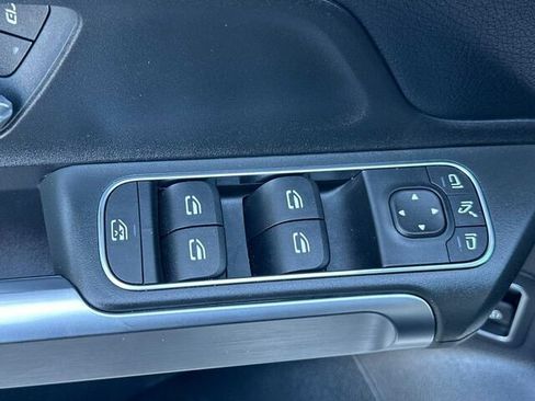 Used 2021 Mercedes-Benz GLB 250 4MATIC image 13