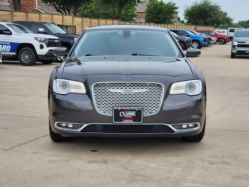 Used 2021 Chrysler 300 Touring L RWD image 10