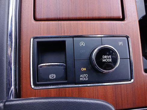 Used 2024 Lincoln Navigator Reserve AWD/4WD image 40