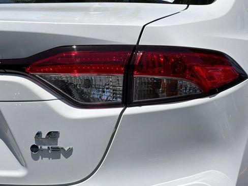New 2026 Toyota Corolla LE FWD image 32