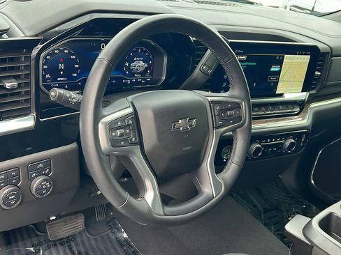 Used 2023 Chevrolet Silverado 1500 RST w/ Z71 Off-Road Package image 10