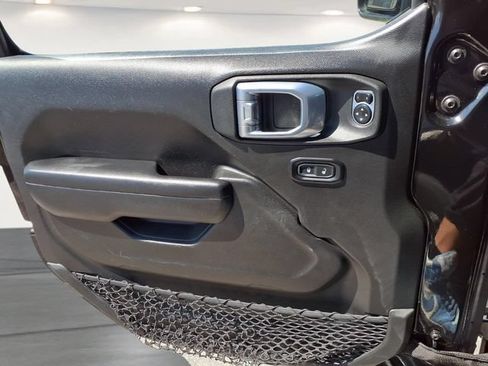 Used 2024 Jeep Wrangler Unlimited Rubicon 4xe AWD/4WD image 15