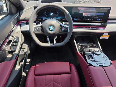 New 2026 BMW i5 eDrive40 w/ M Sport Package RWD image 11
