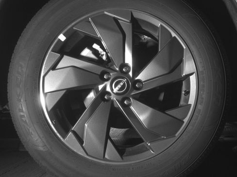 Used 2025 Nissan Rogue SV FWD image 15