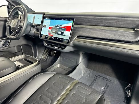 Used 2022 Rivian R1T Adventure image 34