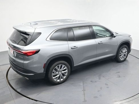 Used 2025 Buick Enclave Preferred image 5