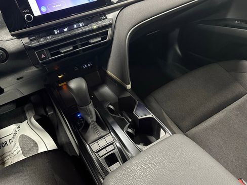 Used 2025 Toyota Camry LE image 41