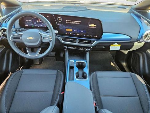 New 2026 Chevrolet Equinox EV LT image 19